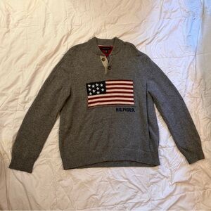 Vintage Tommy Hilfiger Gray Crewneck Sweater with Flag Patch